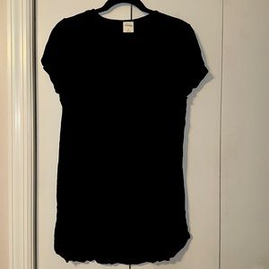 Basic black v-neck tee, full length, size S